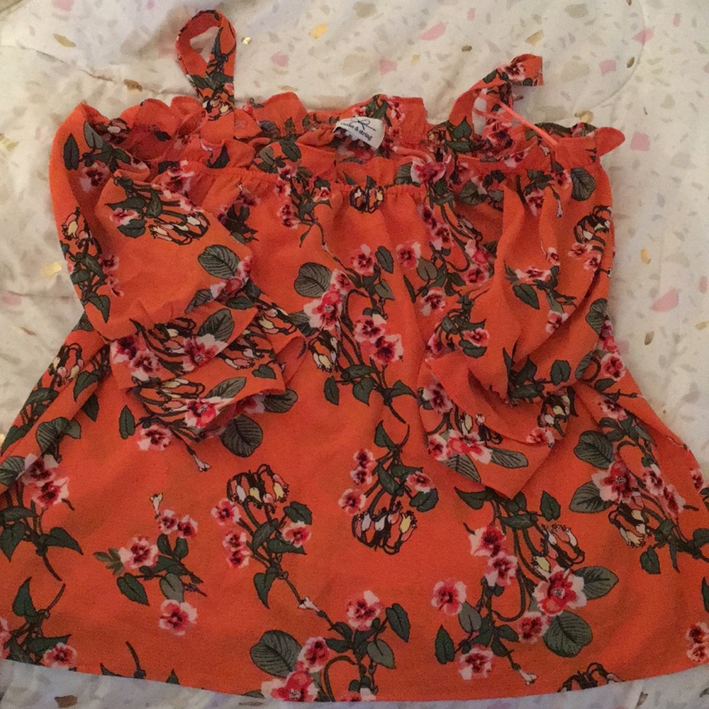 Floral top